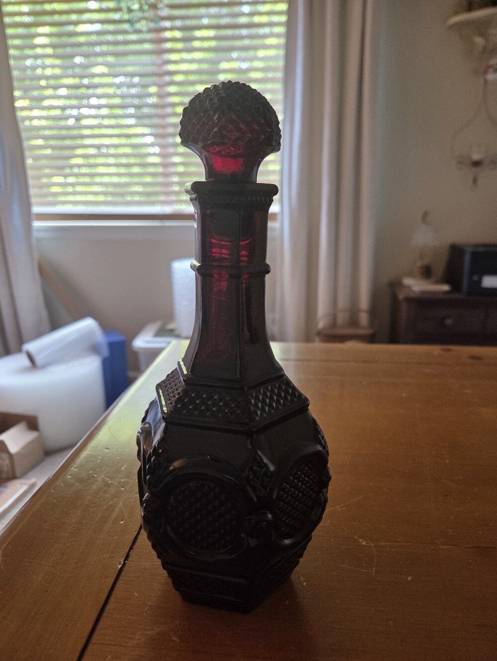 Avon 1876 Cape Cod Collection Bubble Bath/Wine Decanter